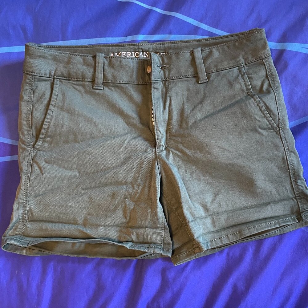 American Eagle Shorts, Size 10, Midi, Army Green